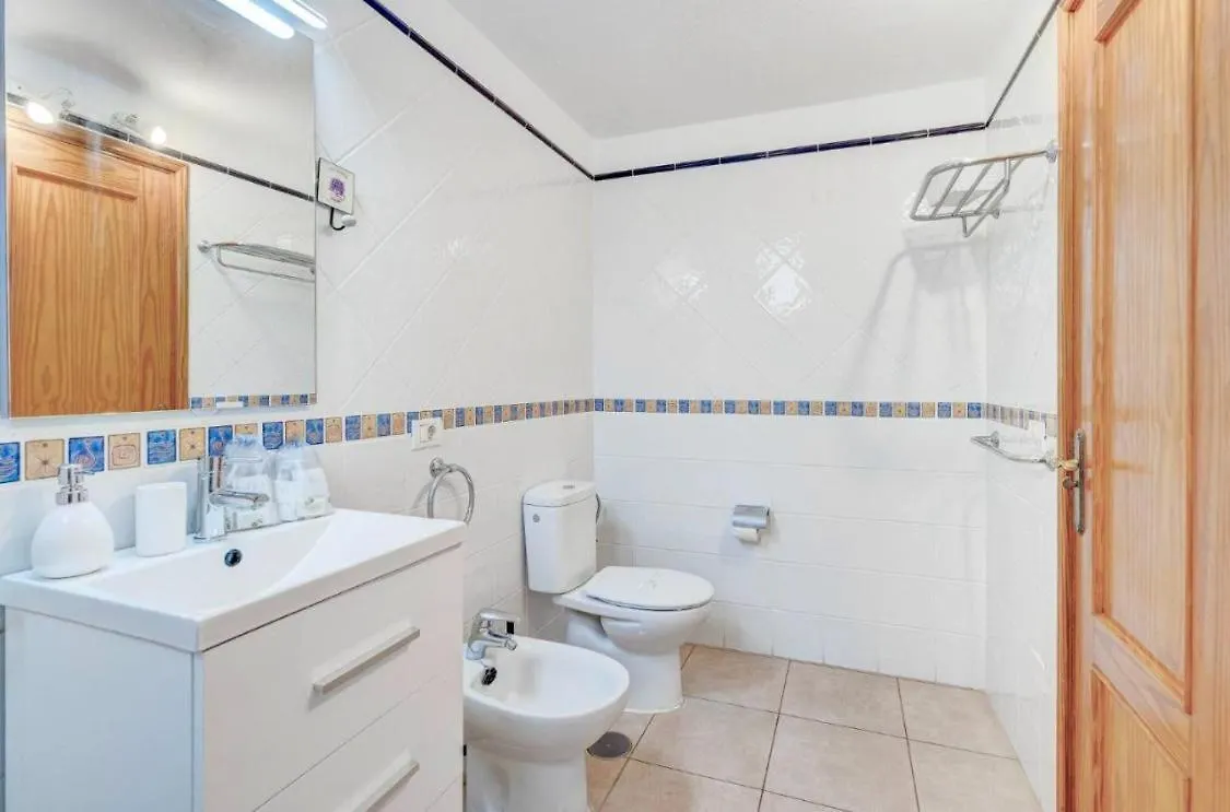 Mara'S House With Heated Pool, Air Con And Second Mezzanine Bedroom Los Cristianos  Los Cristianos (Tenerife)